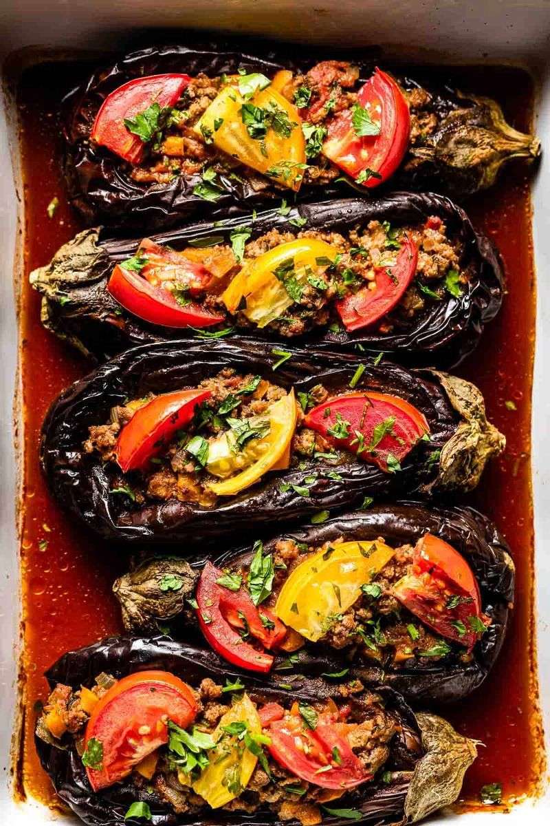 Turkish Karniyarik (Stuffed Eggplant)