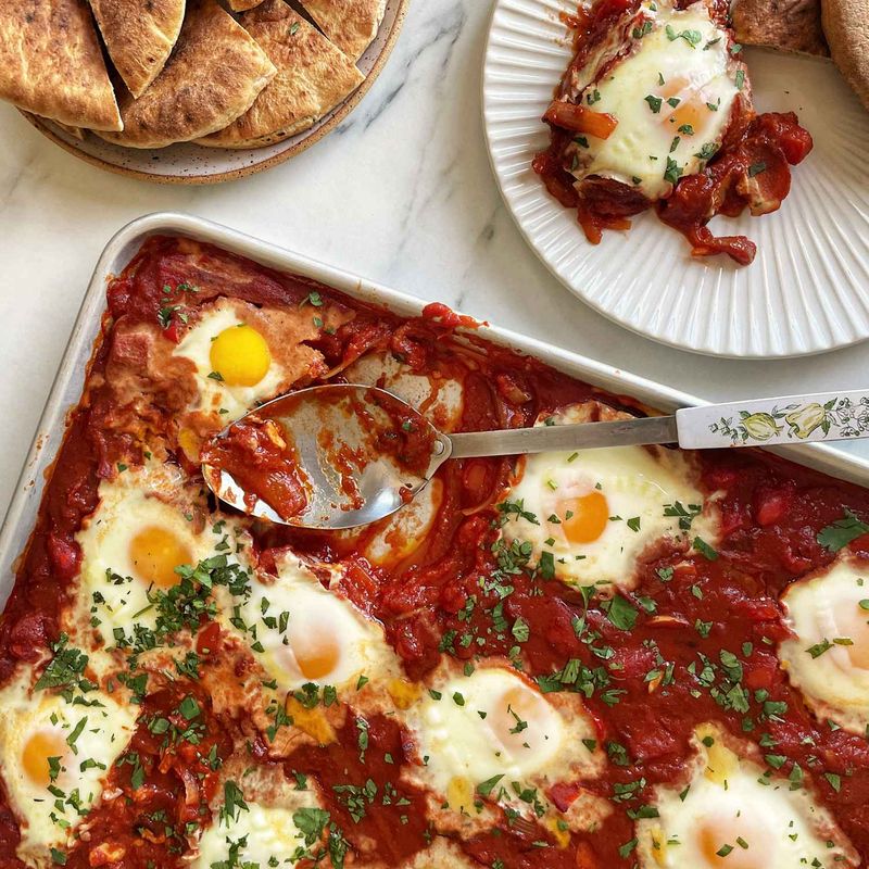 Roasted Tomato and White Bean Shakshuka Traybake