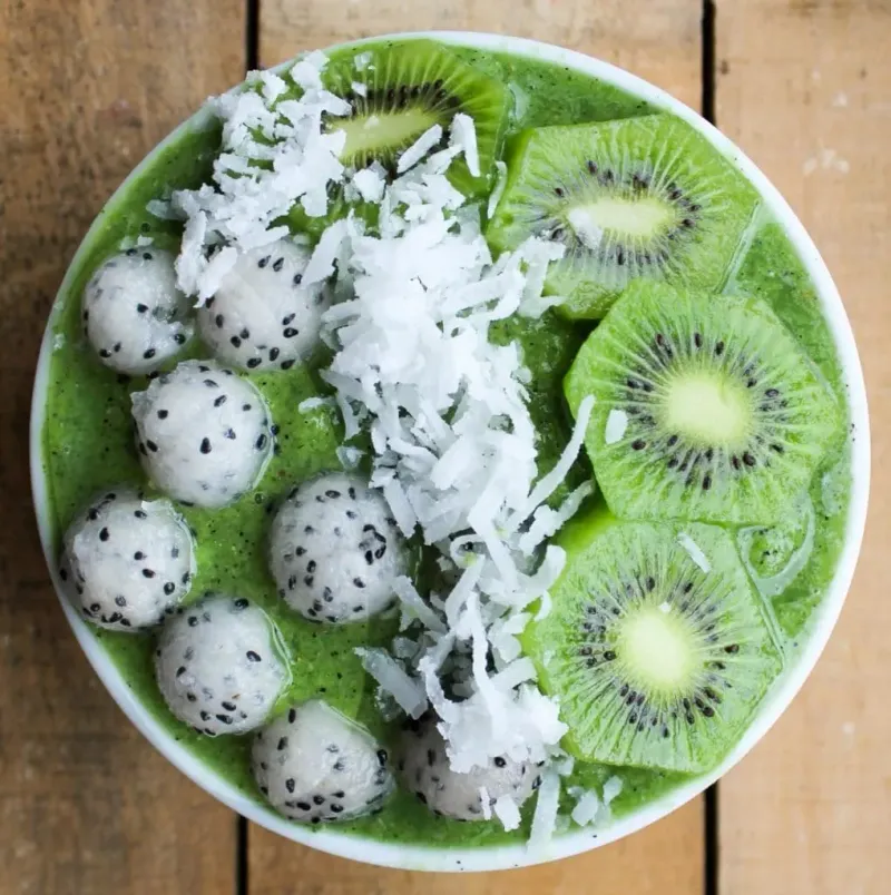 Kiwi Smoothie Bowl
