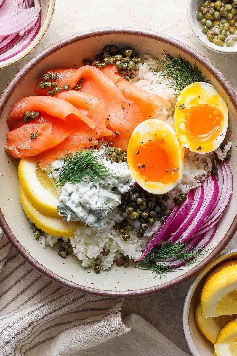 Smoked Salmon and Cream Cheese Bagel Bowl