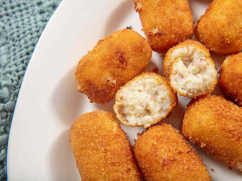 Croquetas de Jamón (Ham Croquettes)