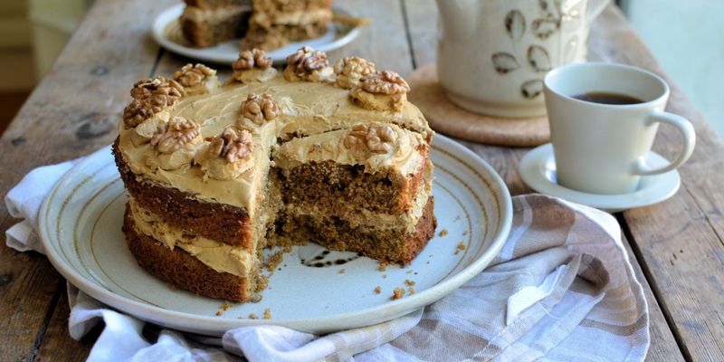 Coffee and Walnut Cake