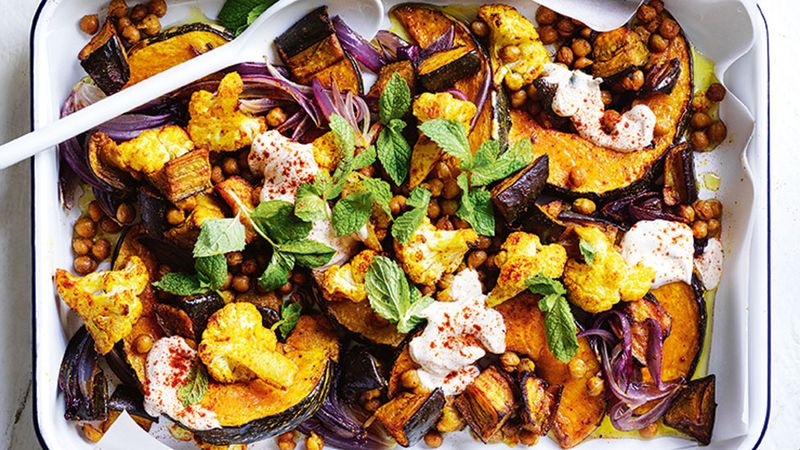 Paprika Chickpea and Spinach Traybake With Yogurt Drizzle