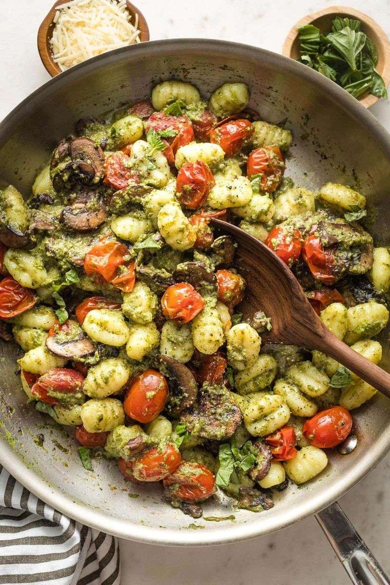 Pesto Gnocchi with Cherry Tomatoes and Spinach