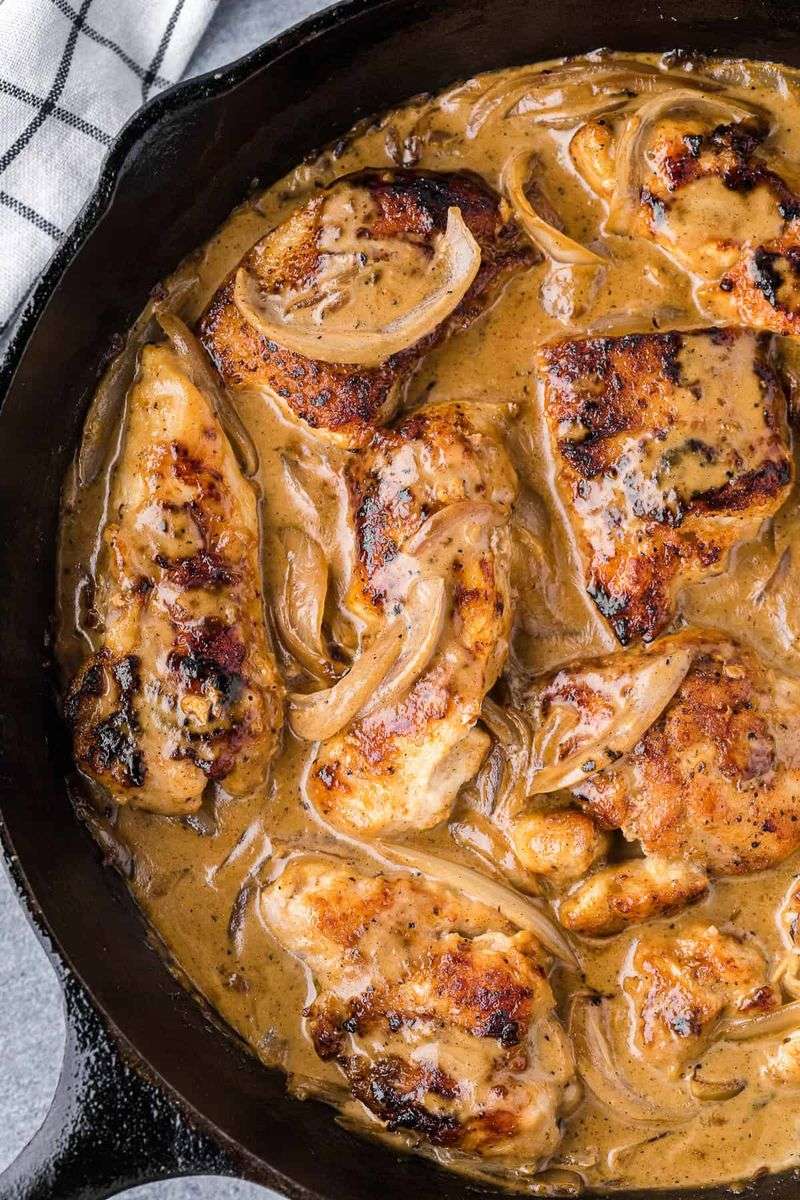 Southern Fried Chicken Smothered in Onion Gravy