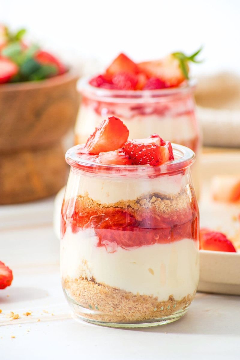 Strawberry Shortcake No Bake Cheesecake Cups