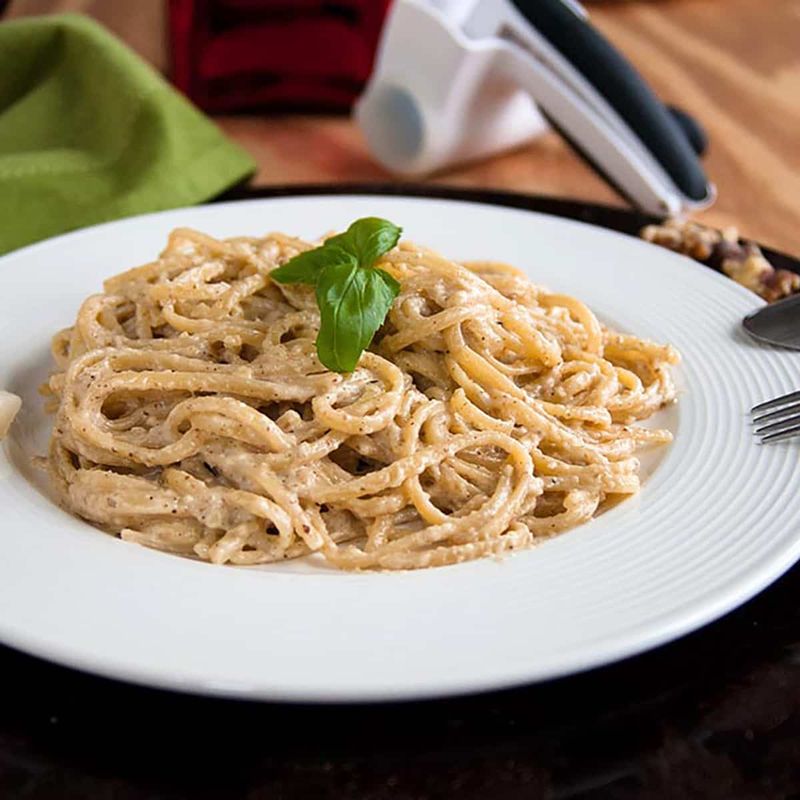 Pasta with Walnut Cream Sauce