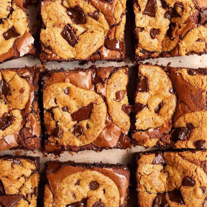 Brookies (Brownie-Cookie Hybrid)
