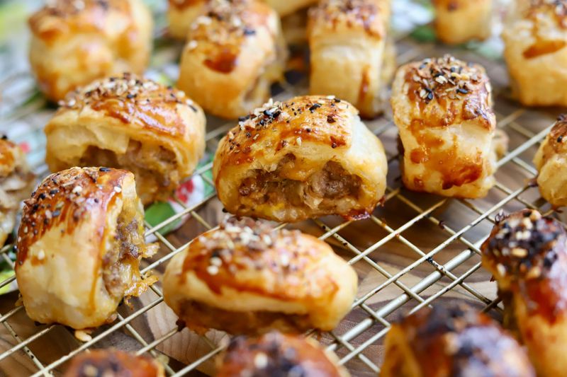 Everything Bagel Seasoning Sausage Rolls