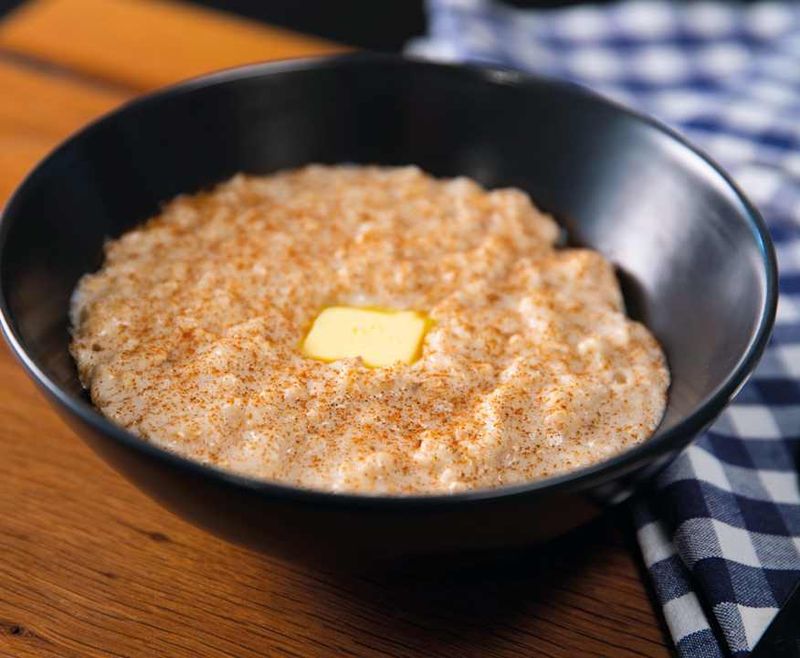 Havregrøt (Plain Oat Porridge, No Sugar)