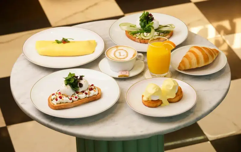 Sitting Down for Breakfast Even on Weekdays
