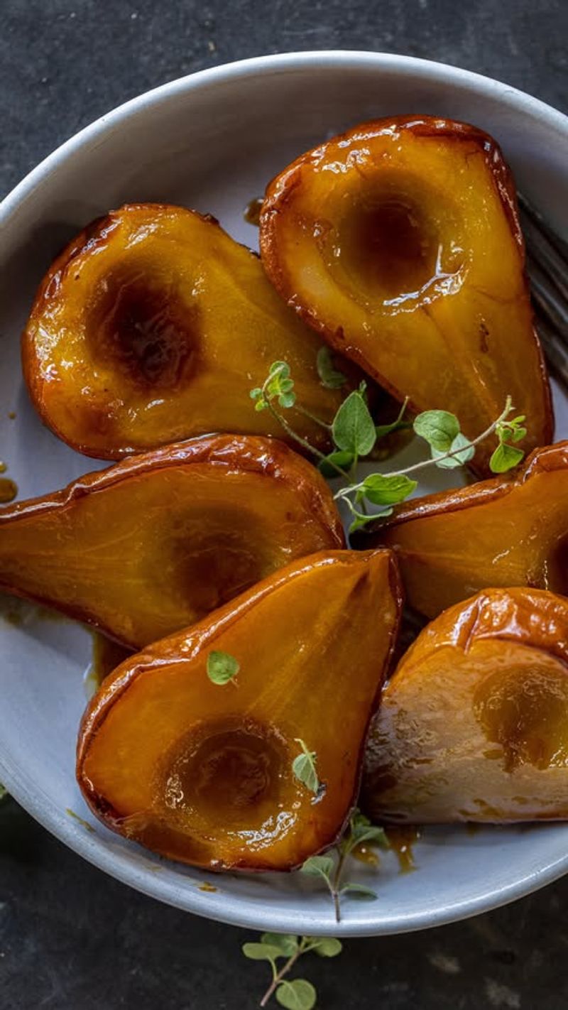 Nutmeg Glazed Baked Pears