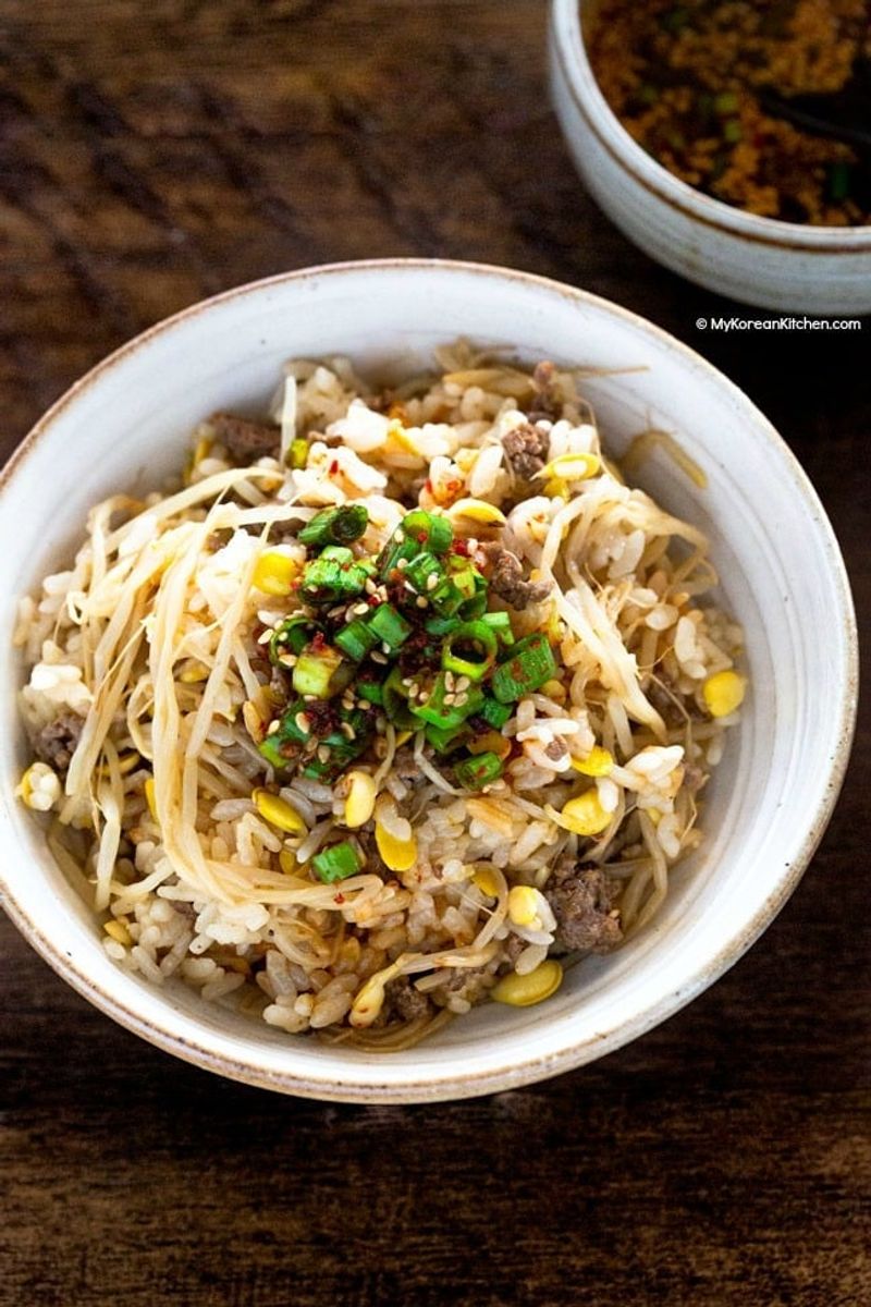 Kongnamul Bap (Soybean Sprout Rice Bowl)