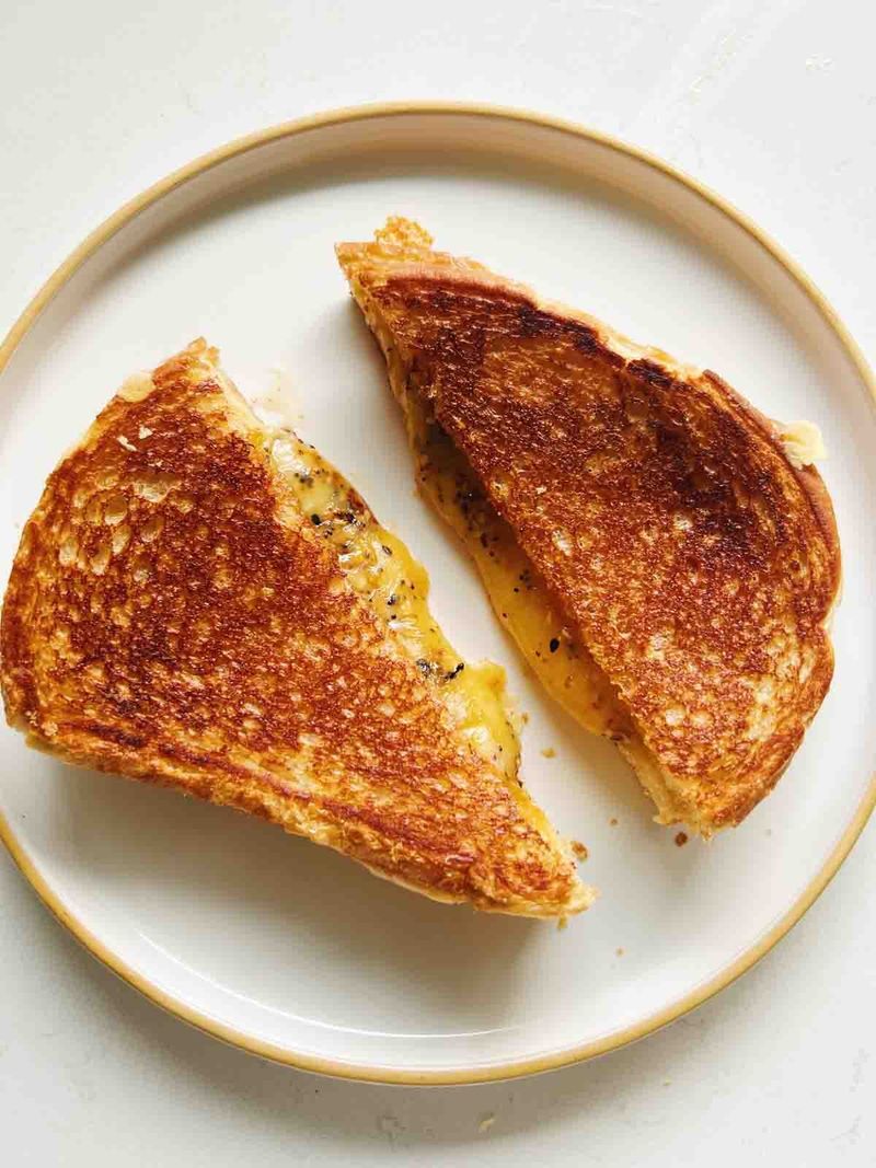 Honey BBQ Crisp and Brie Grilled Sandwich