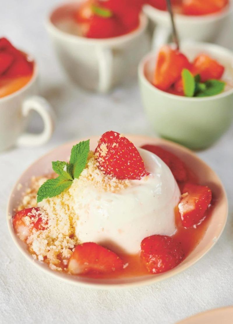 Vanilla Yoghurt Panna Cotta