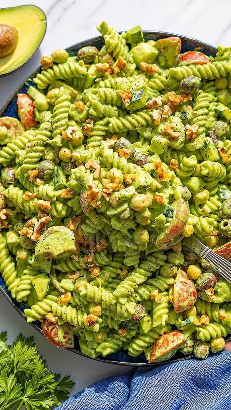Avocado Pasta with Cucumber and Lime