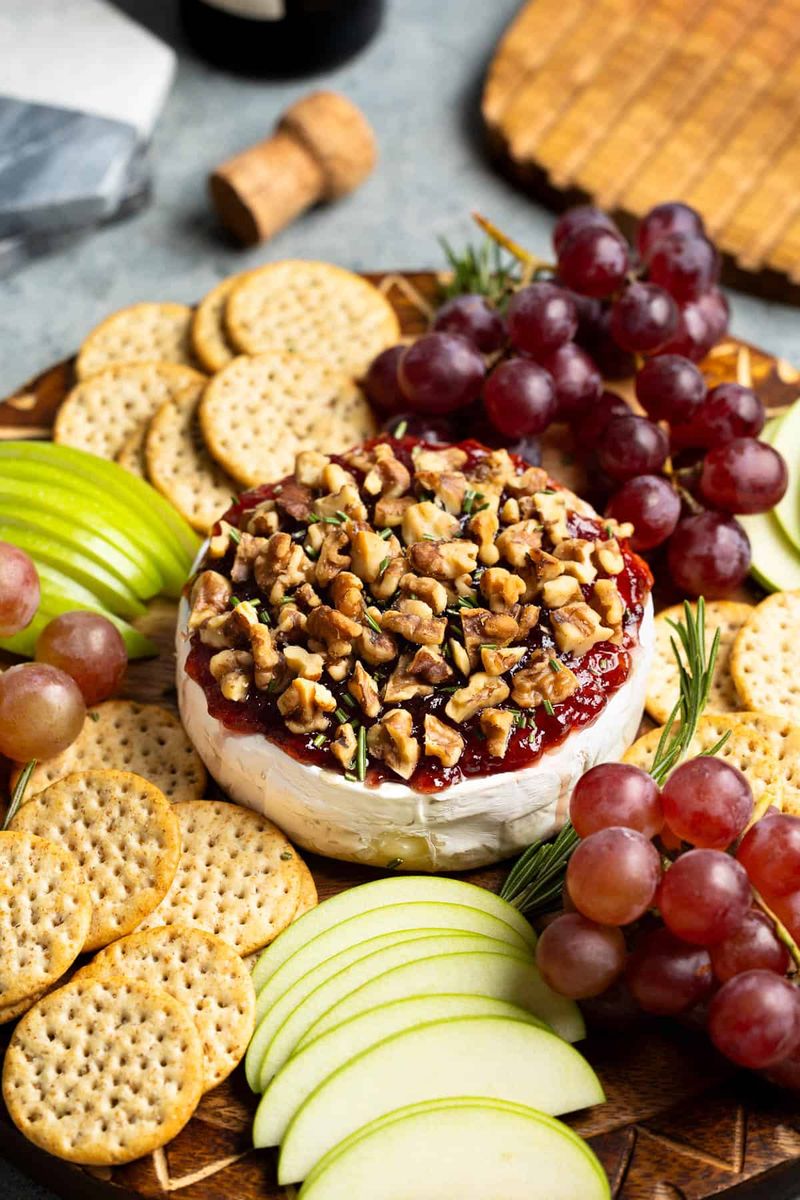 Crackers with Brie and Jam