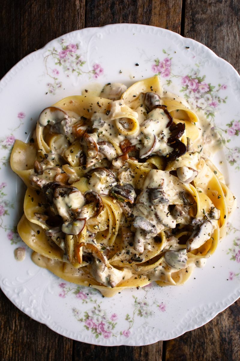 Creamy Mushroom and Thyme Tagliatelle