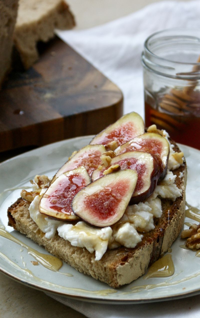 Ricotta Toast with Honey and Figs