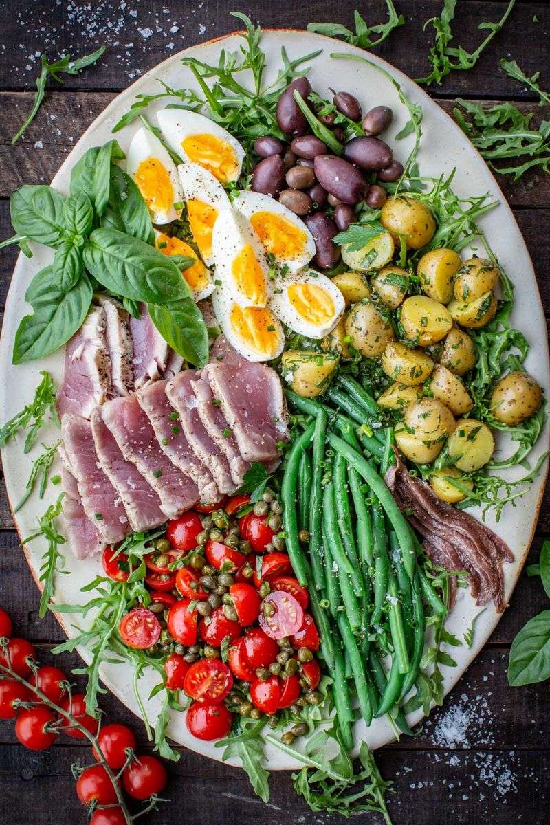 Niçoise Salad with Seared Tuna