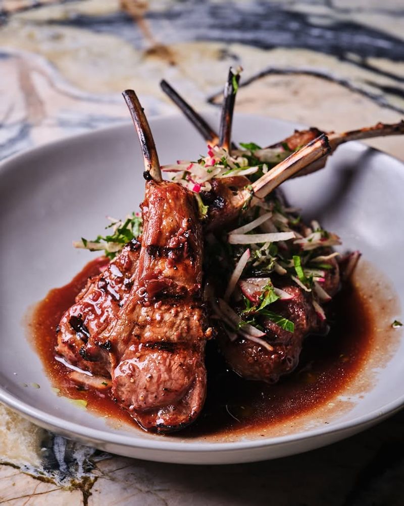 Lamb Chops With Pomegranate Glaze