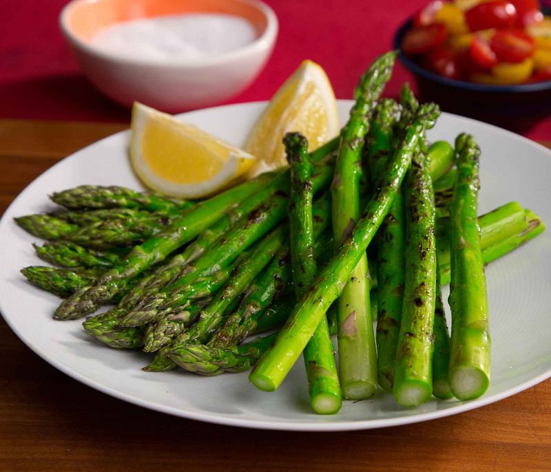 Grilled Asparagus with Lemon