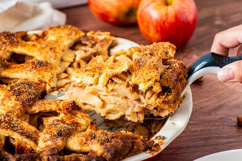Apple Pie Baking