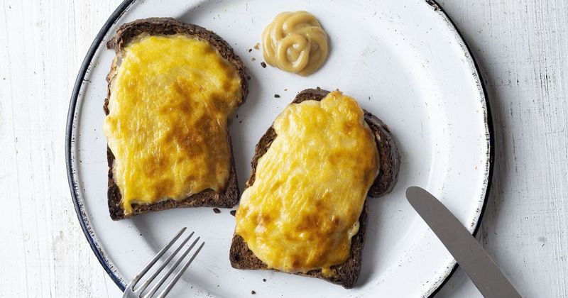 Welsh Rarebit Toast