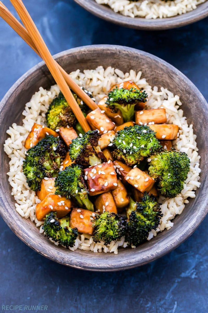 Teriyaki Tofu With Broccoli and Brown Rice Clusters