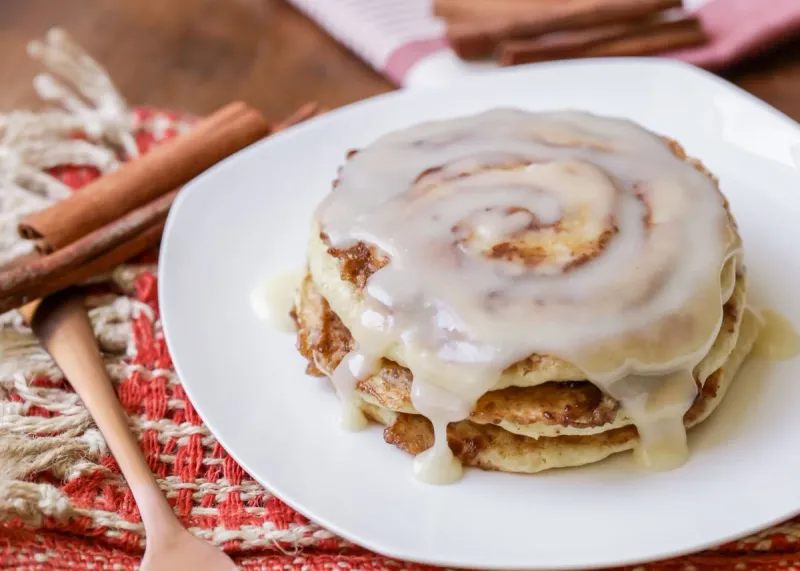 Cinnamon Roll Pancakes With Cream Cheese Glaze