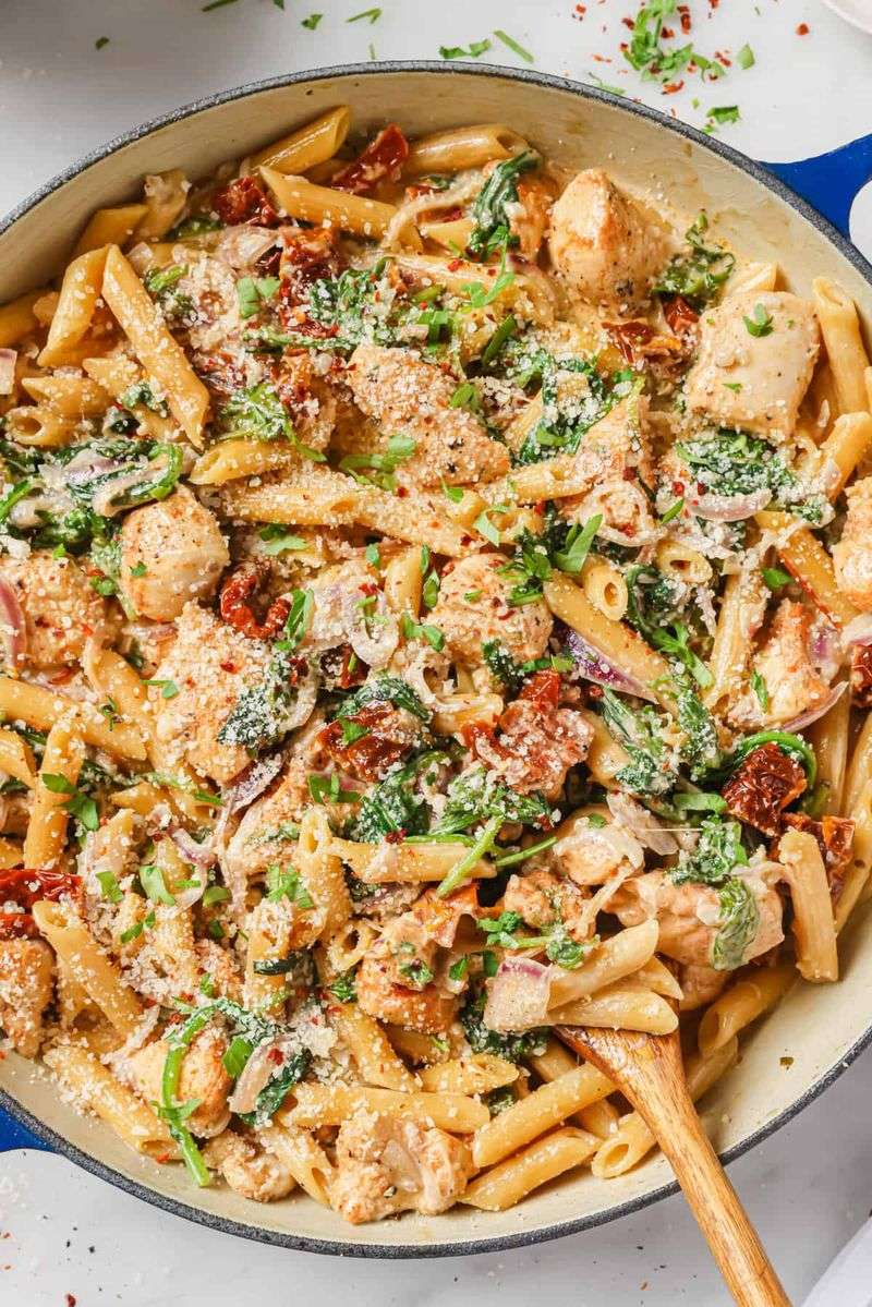 Creamy Tuscan Sun-Dried Tomato Pasta