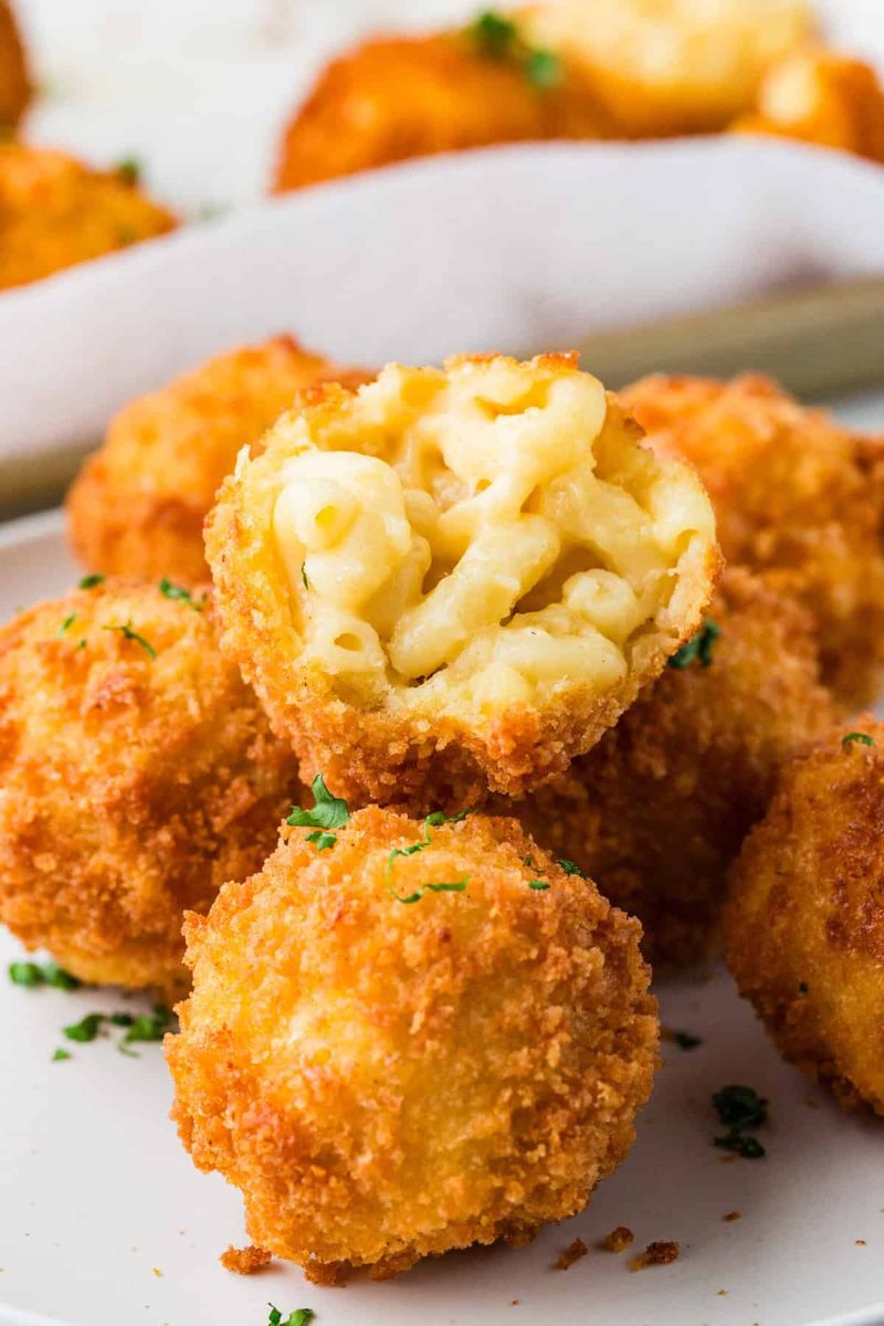 Fried Mac and Cheese Bites