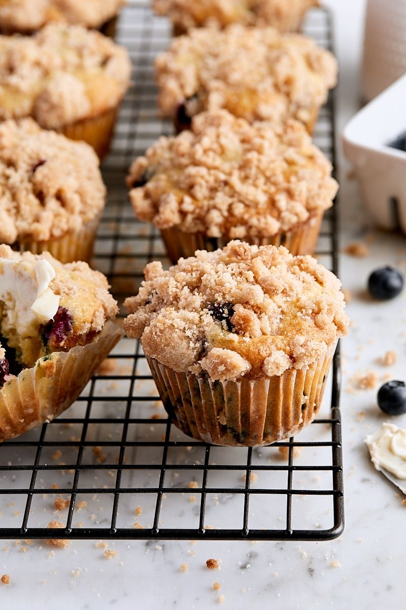 Blueberry Muffins With Crumble Tops
