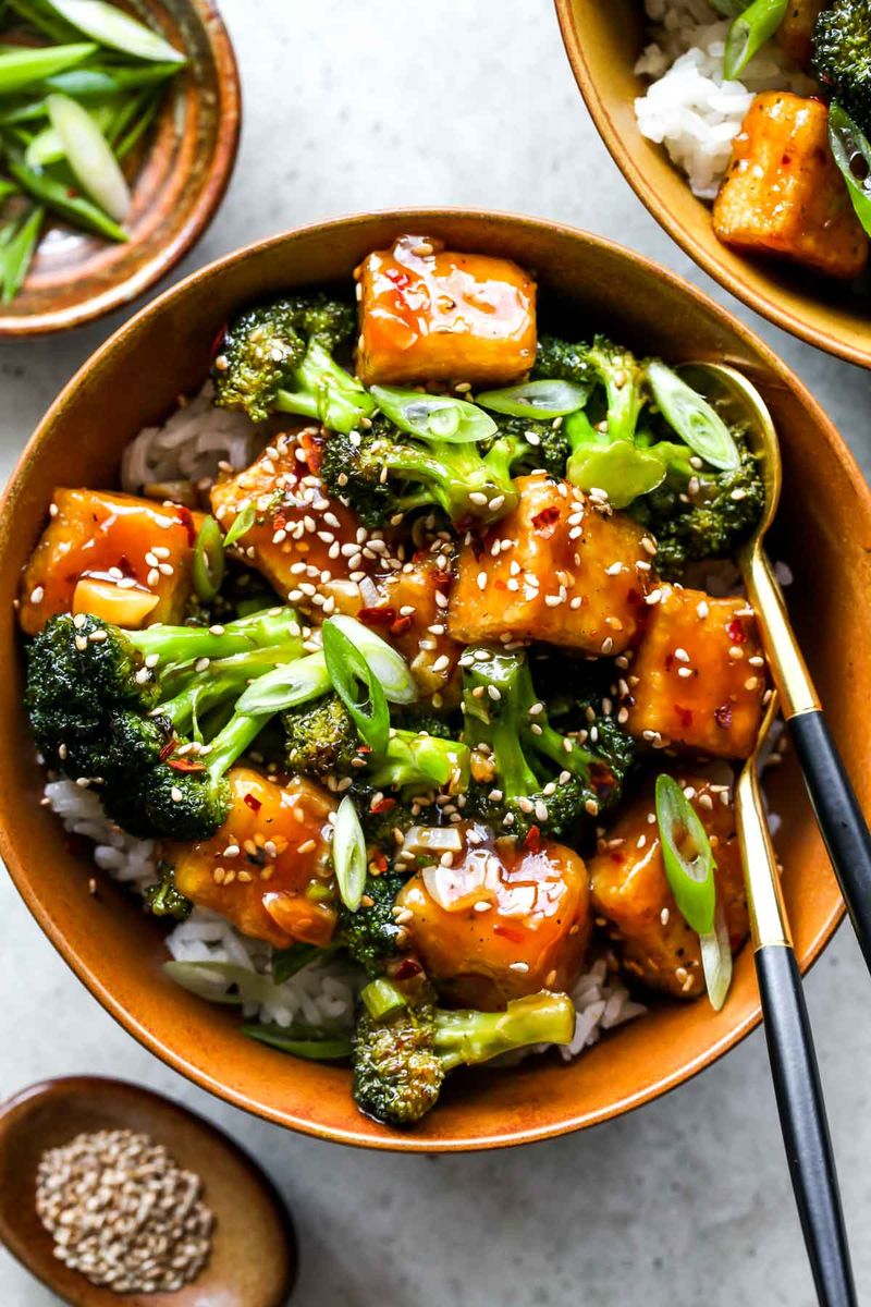 General Tso Tofu with Broccoli