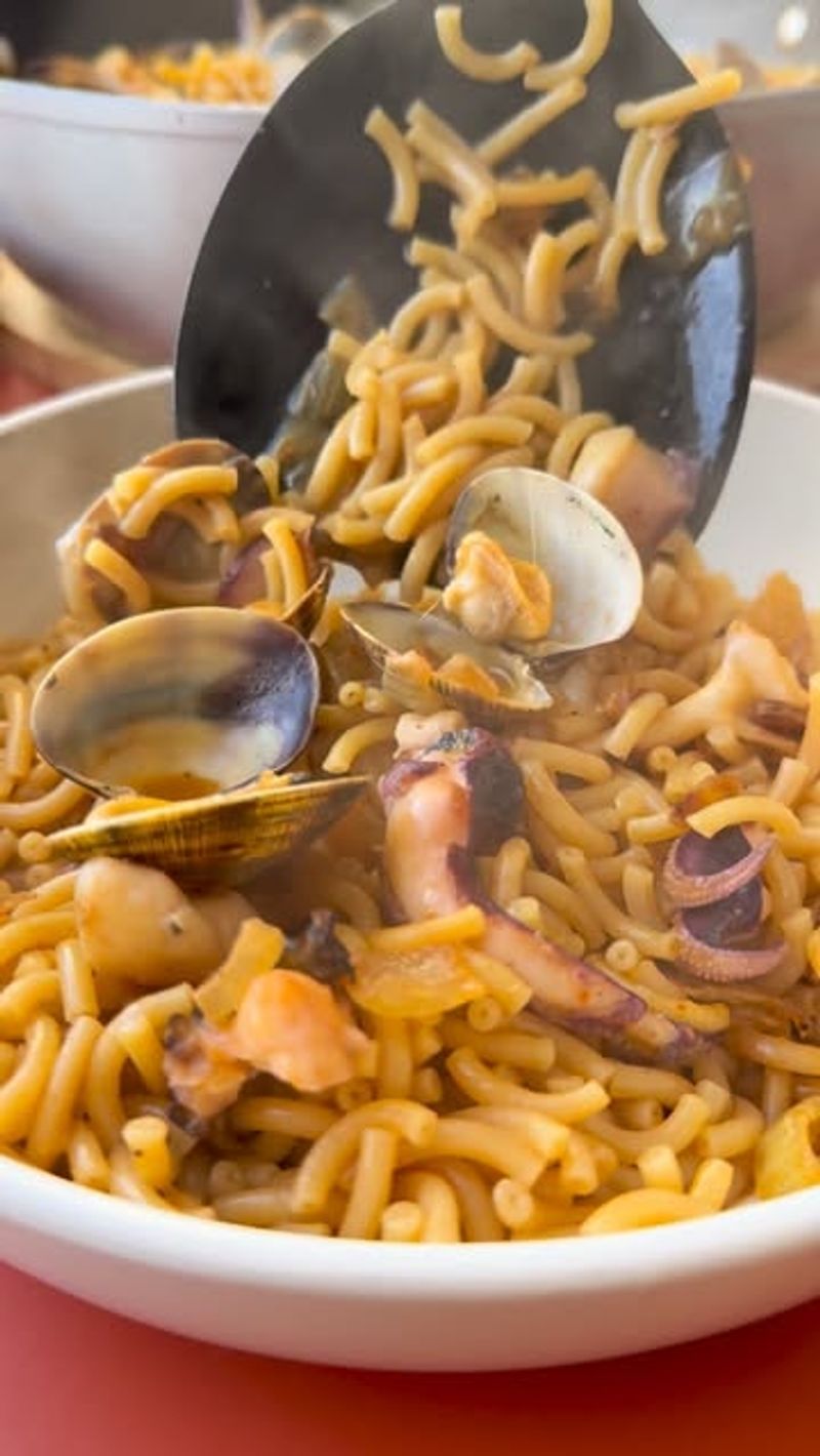 Cazuela de Fideos con Almejas (Noodle and Clam Casserole)