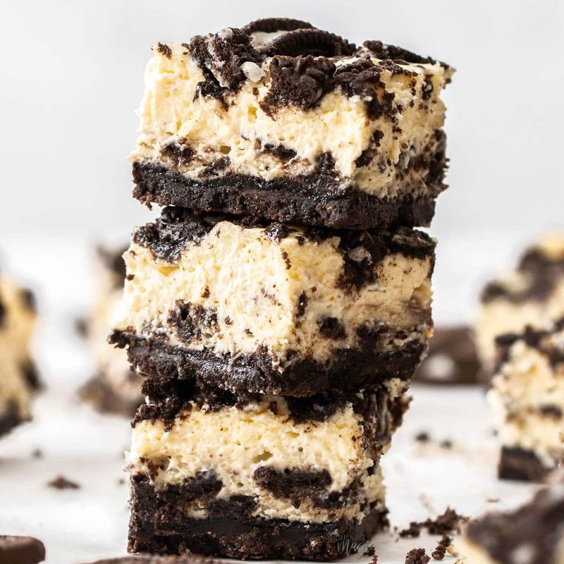 Oreo Cheesecake Traybake