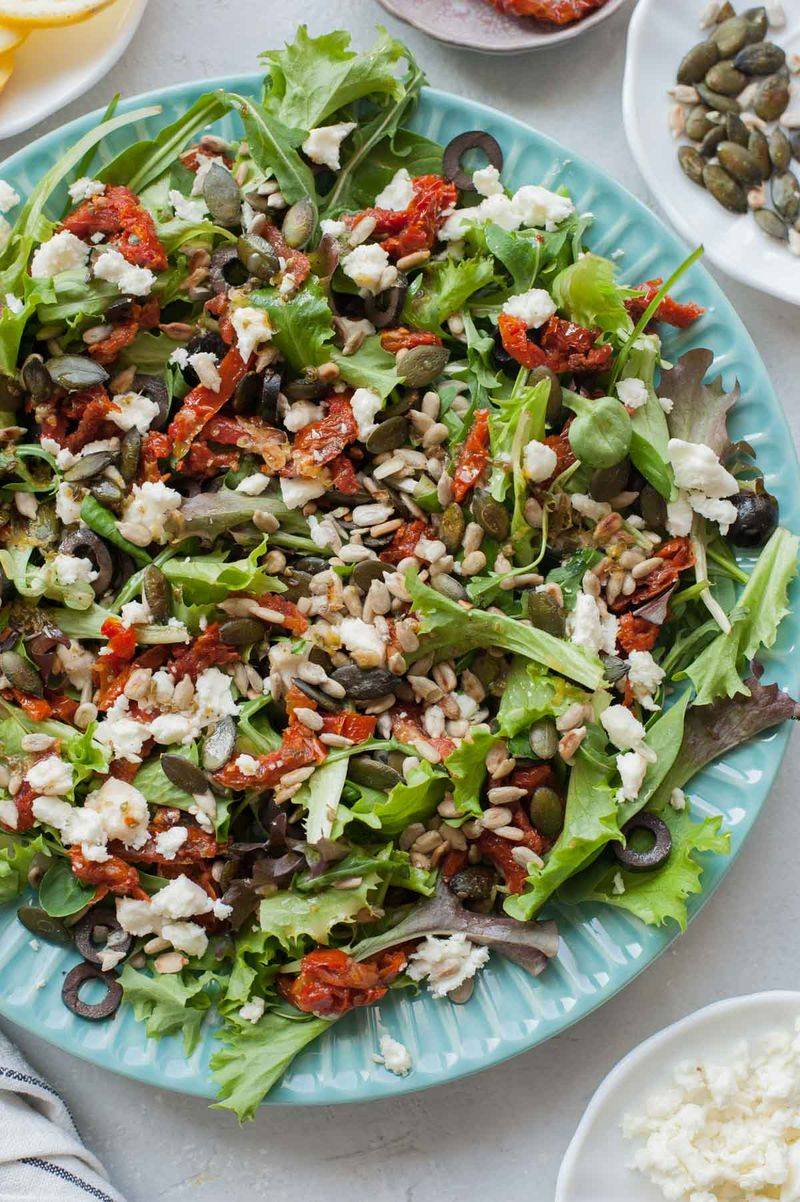 Sun-Dried Tomato and Spinach Salad