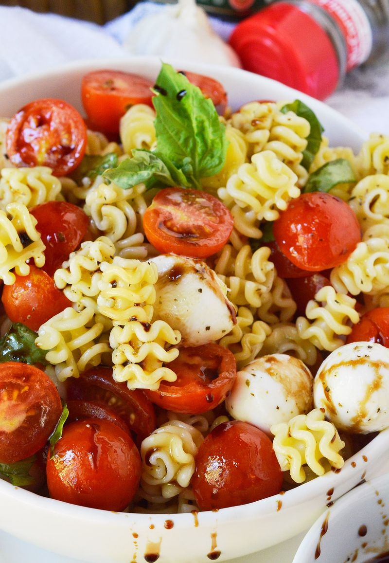 Tomato and Mozzarella Pasta Salad