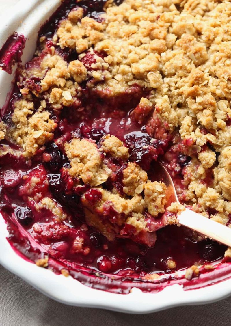 Bake a Rustic Berry Crisp