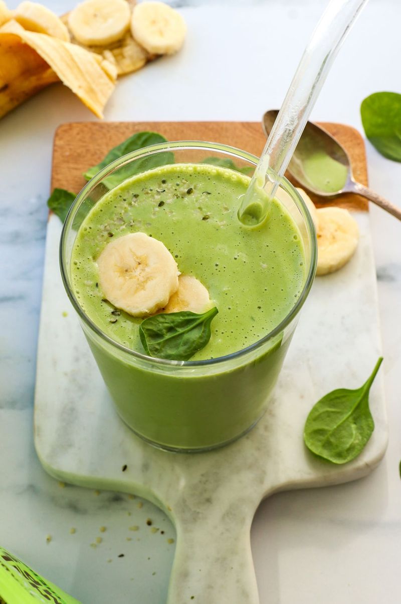 Green Spinach Banana Smoothie