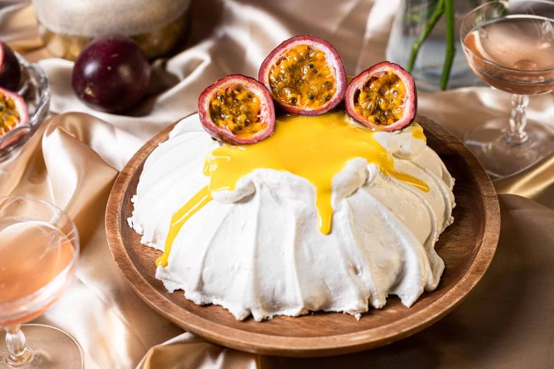 Cracked Meringue Pavlova