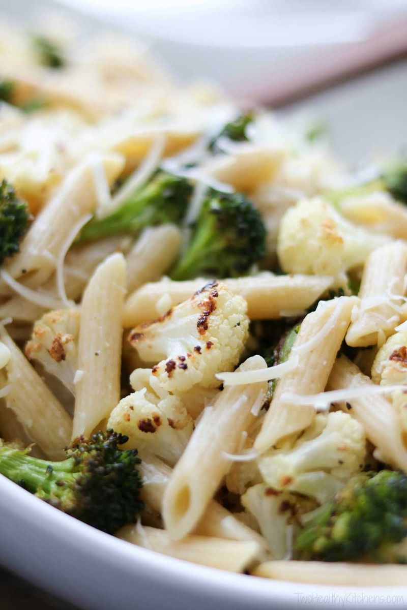 Whole Wheat Pasta with Roasted Garlic and Broccoli