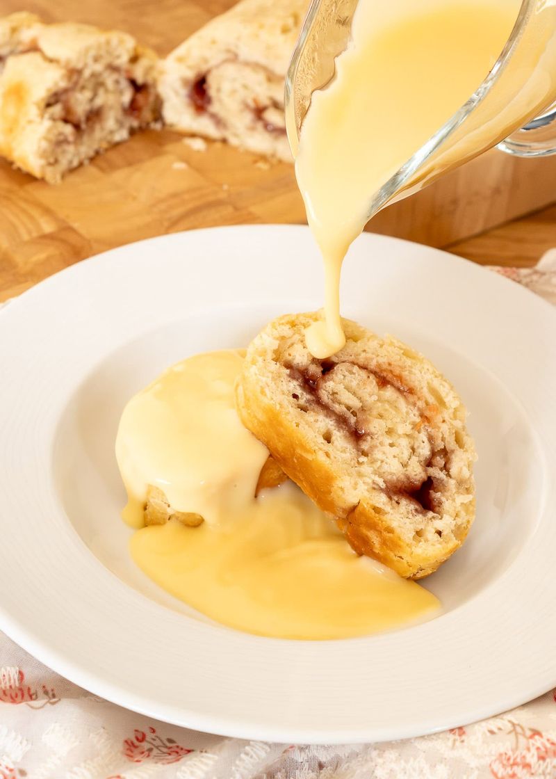 Serving a Proper Pudding After the Main