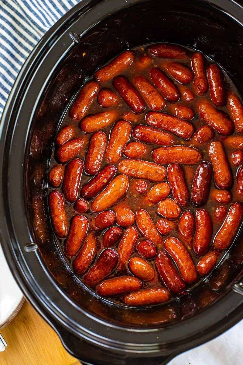 Cocktail Weenies in BBQ Sauce