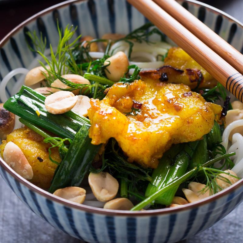 Hanoi-Style Turmeric Fish With Dill