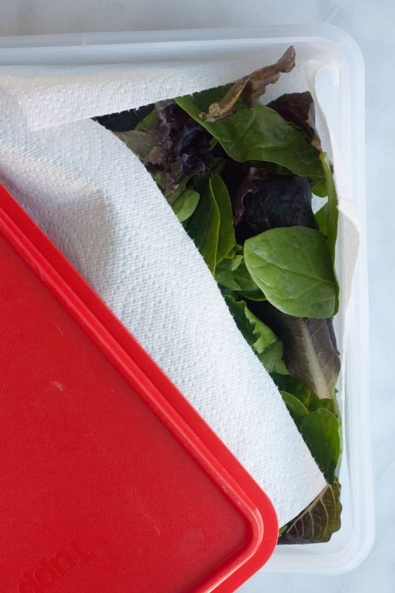 Store Leafy Greens with a Paper Towel to Make Them Last Longer
