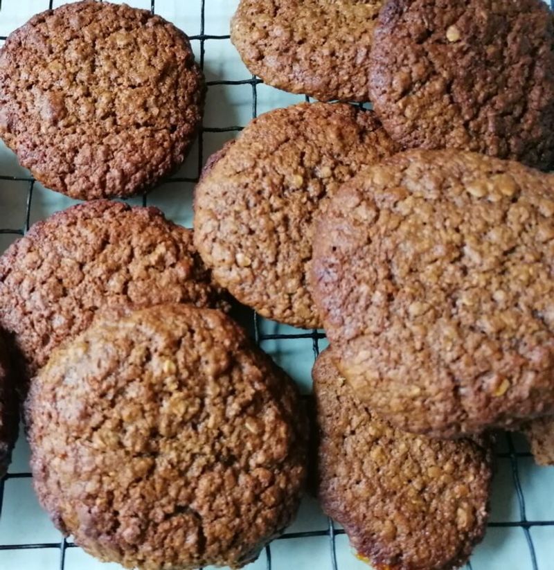 Gingerbread Parkin Biscuits