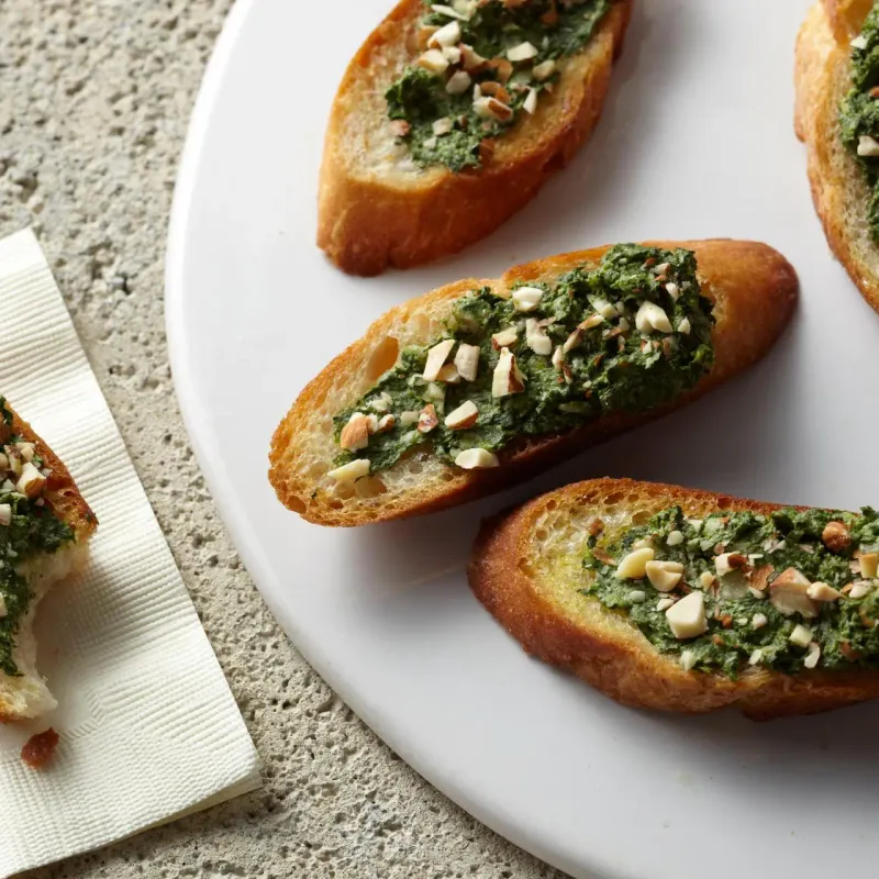 Spinach Pesto on Toasted Crostini