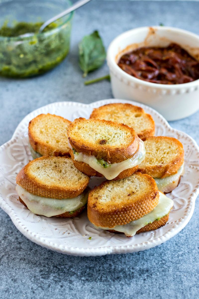 Mini Grilled Cheese Bites