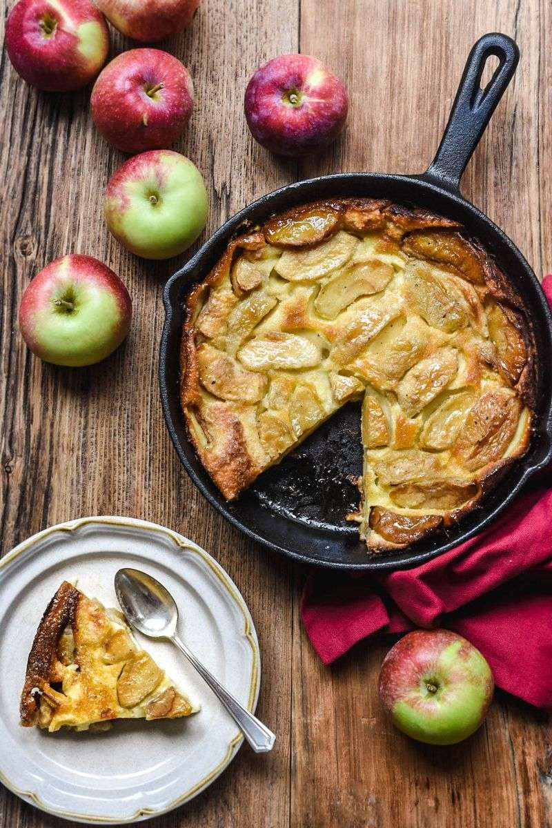 Skillet Apple Cake